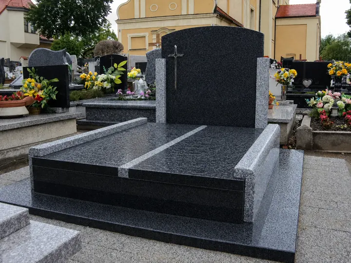 Realizacja zakładu kamieniarskiego